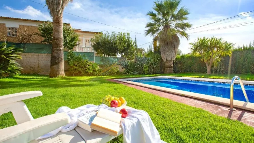 3 Bedrooms Villa