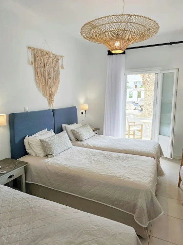 Standard Triple room with balcony