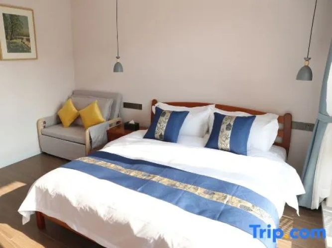 Standard Double room with courtyard view