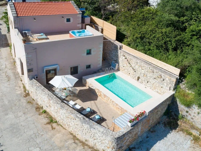 2 Bedrooms Villa with sea view