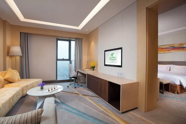 1 Bedroom Suite