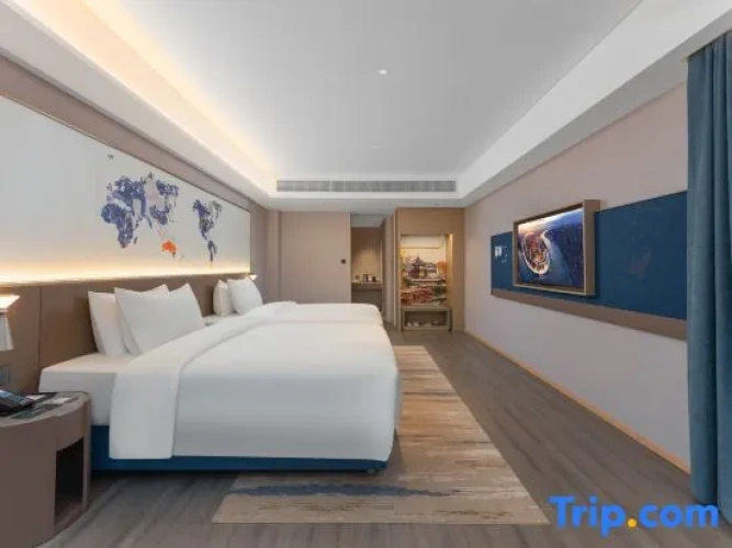 Deluxe Twin Family room