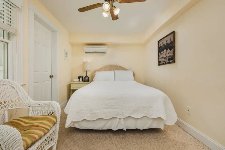 Premium Double Basement room