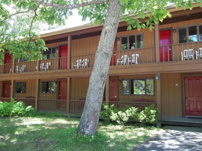 Wiscasset Woods Lodge