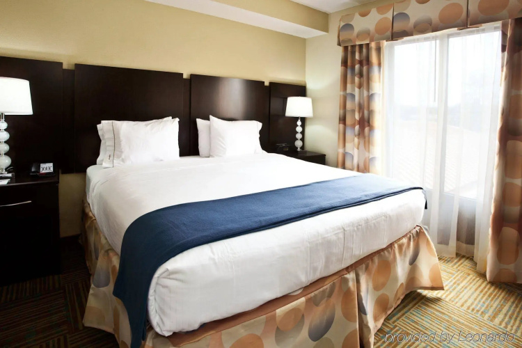 Holiday Inn Express Hotel & Suites PERRY by IHG