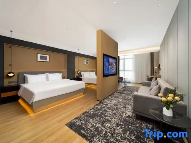 Deluxe Family Suite