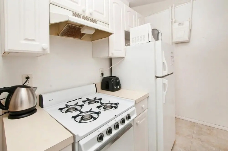 Spacious 2 BR - Upper East / 329#13
