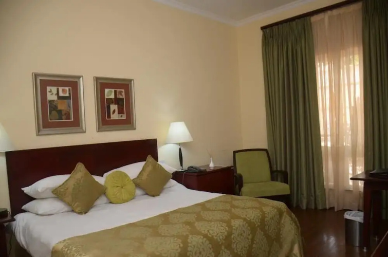 Blue Lodge Hotel