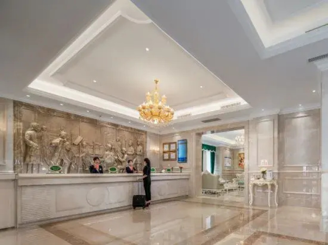 Vienna Hotel (Dali Erhai)