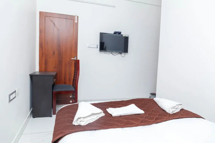Guest West Inn
