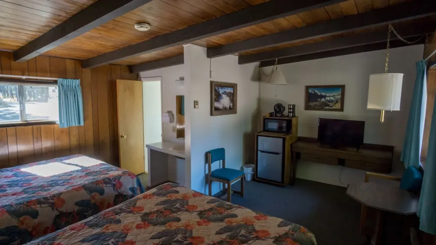 Mountain Pine Motel