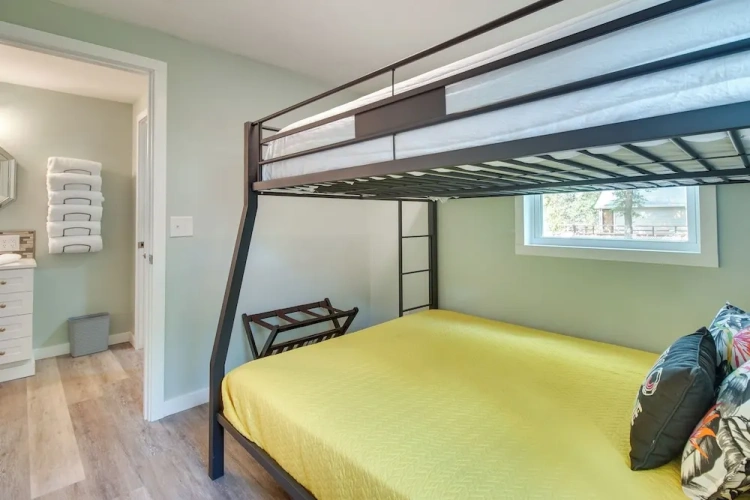 2 Bedrooms Cottage
