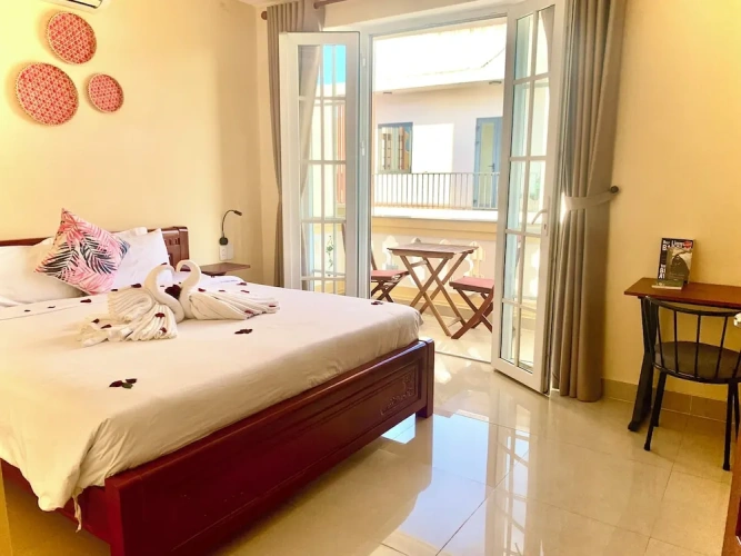 Deluxe Double room with balcony and with city view