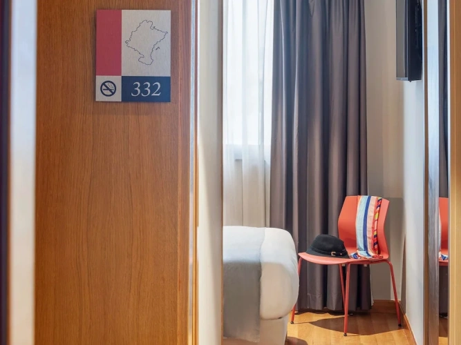 Standard Single room
