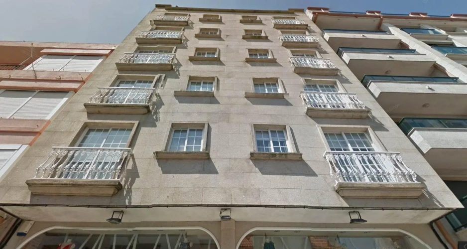 2 Bedrooms Single Apartment