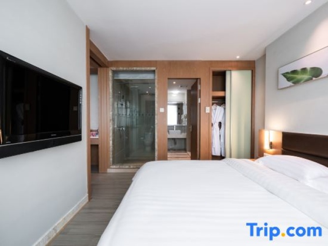 1 Bedroom Business Double Suite