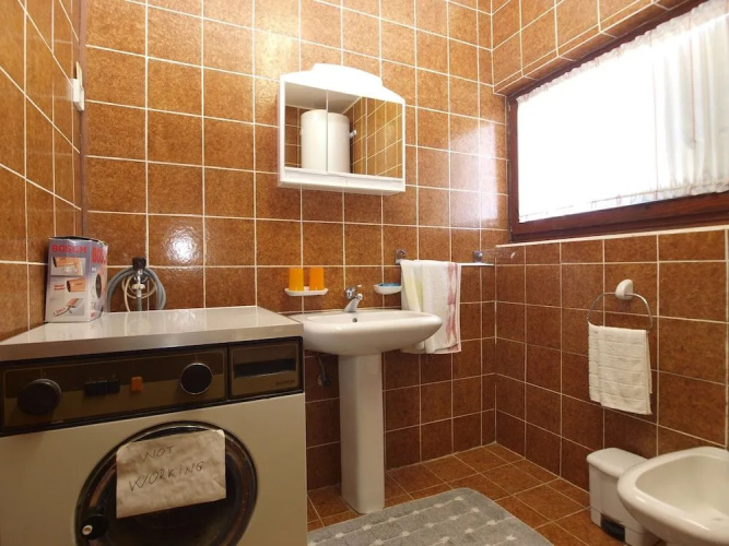 Apartment 1586