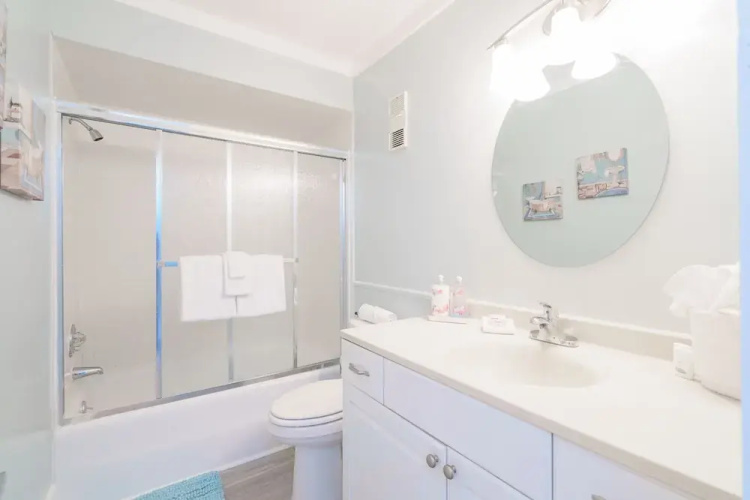 Sea La Vie Oceanfront Condo With Balcony