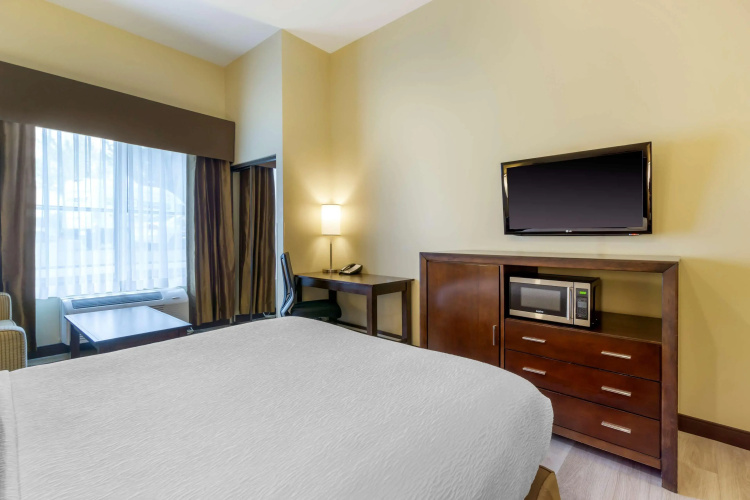 Best Western Plus Lacey Inn & Suites