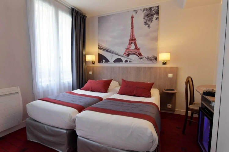 Standard Twin room