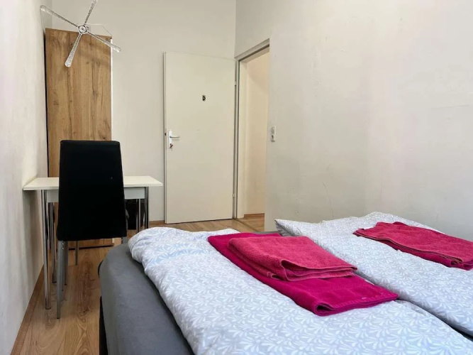Welcoming 4BR shared Apt.-best location