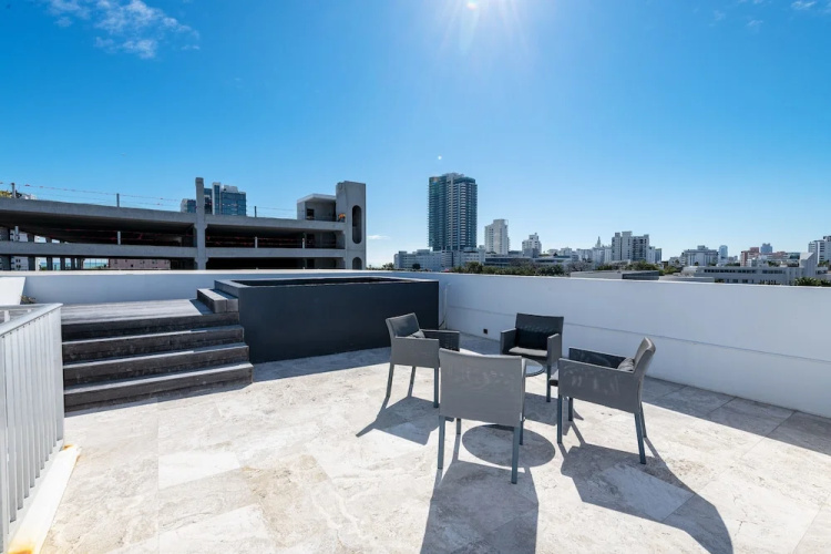 2228 Park 1