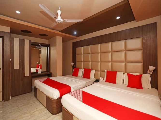 OYO 16173 Hotel Dk