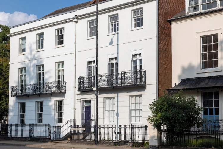 Elegant Townhouse&Basement in Leamington