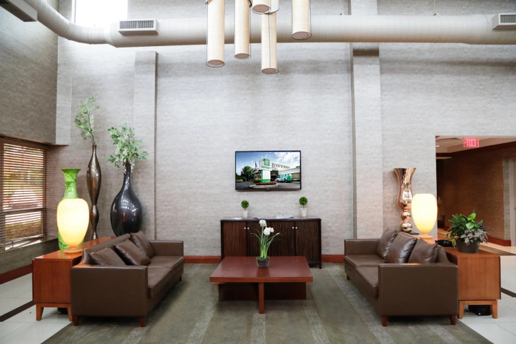 Holiday Inn Plainview-Long Island by IHG