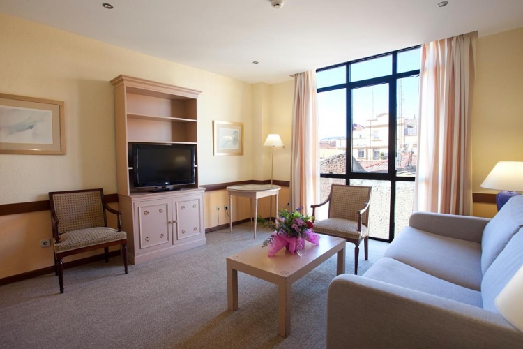 Espahotel Plaza Basilica photo 18