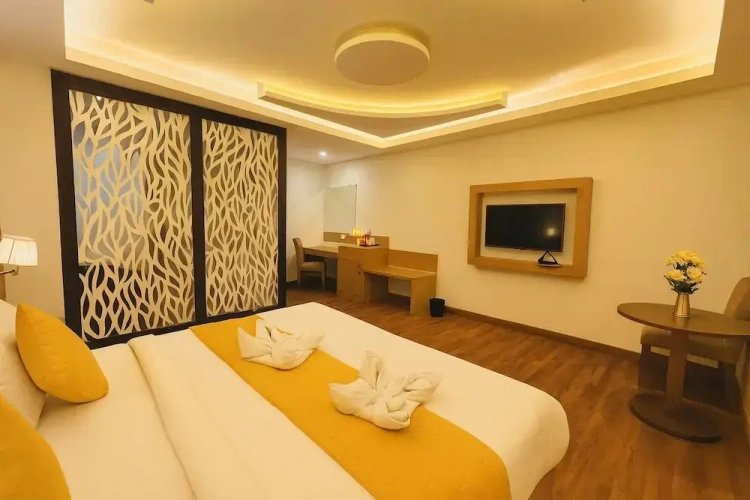 Suite with balcony and with mountain view