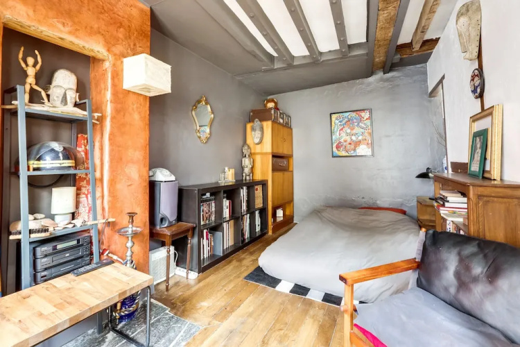 Grand prieuré apartment by Weekome