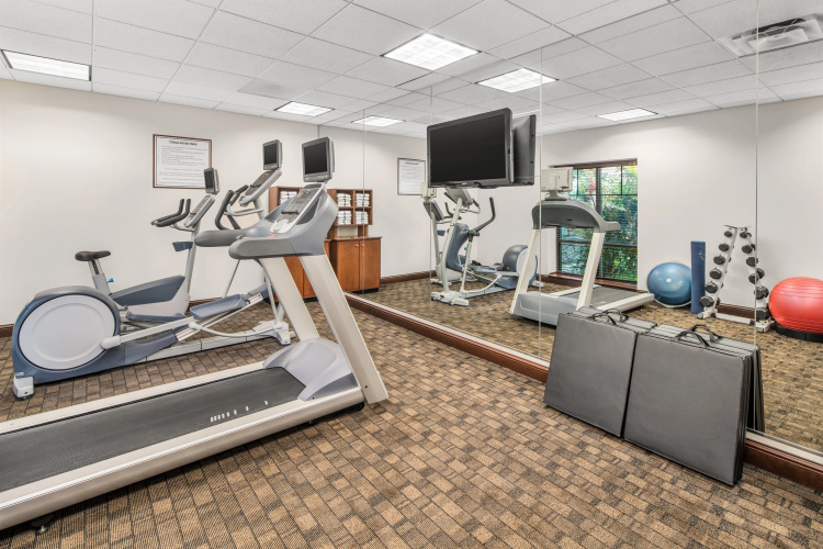 Holiday Inn Express Hotel & Suites Wilmington-Newark photo 24