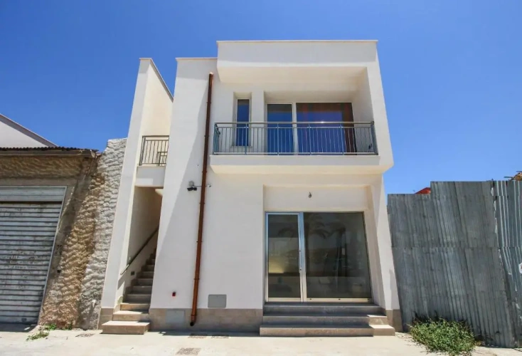 2 Bedrooms Cottage