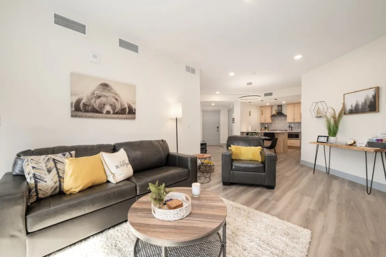 Ski Idlewild 1 Bedroom Condo by RedAwning