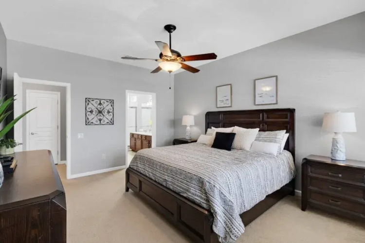 2538 Windsor Hills