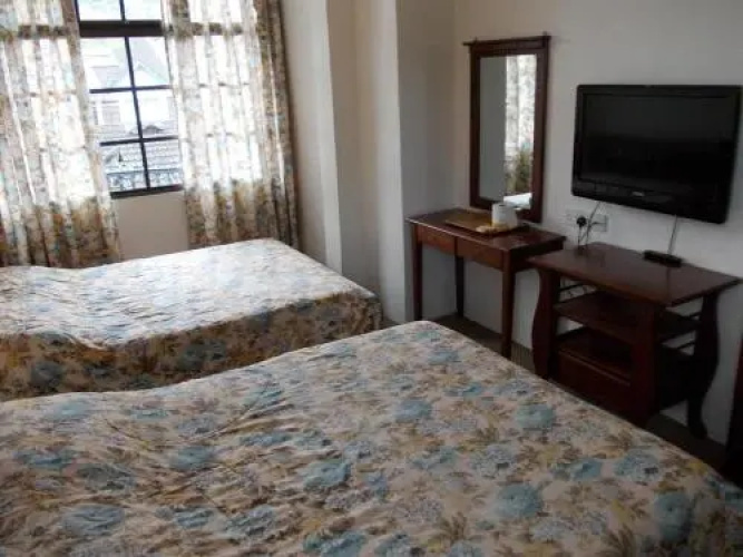 Hotel Golden Wings