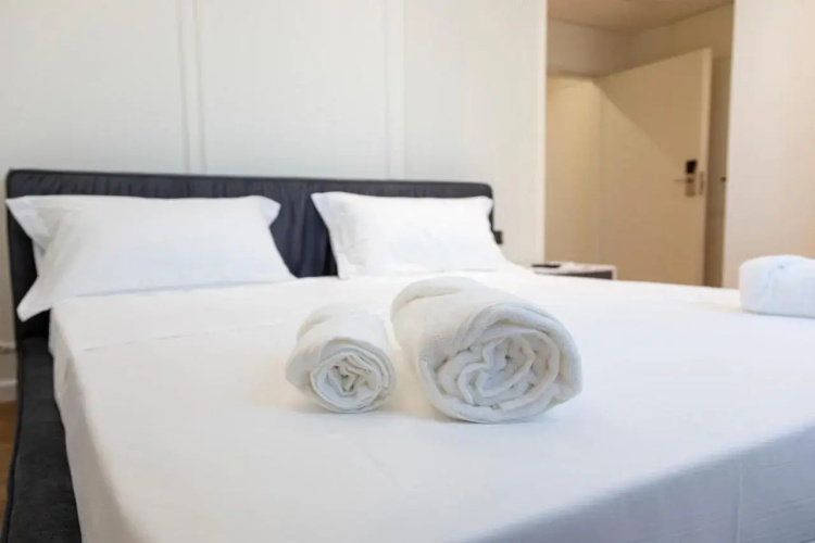 Hotel Adore