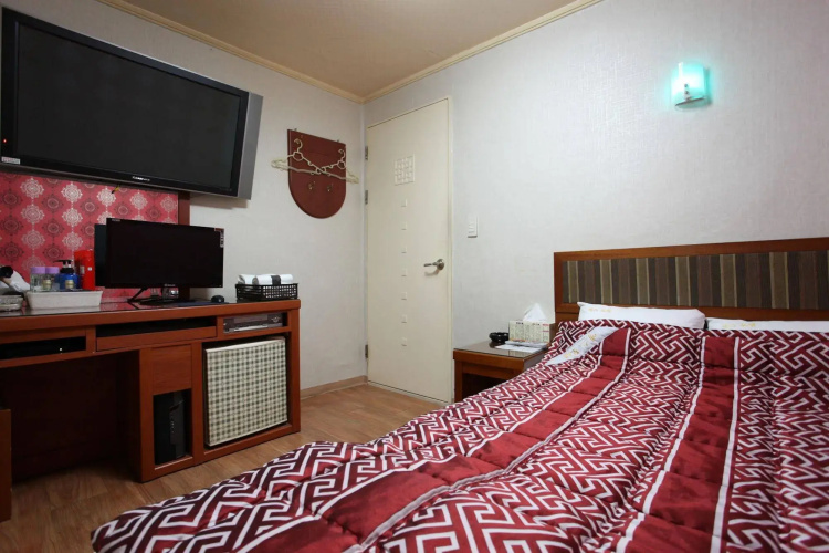 Yes Motel