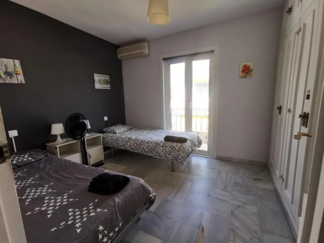 1½ Min. Walk From the Beach