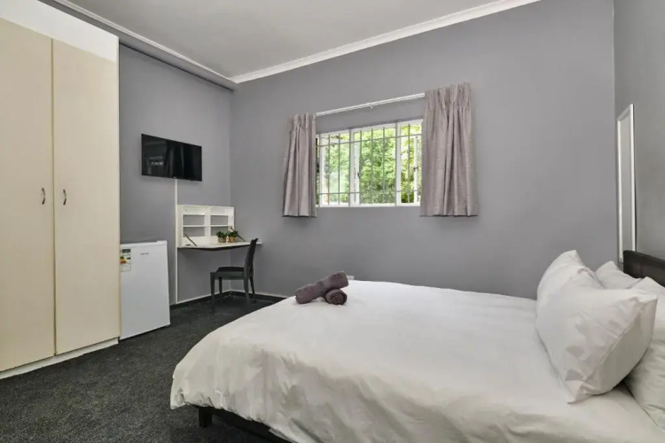Inn & Out Sandton