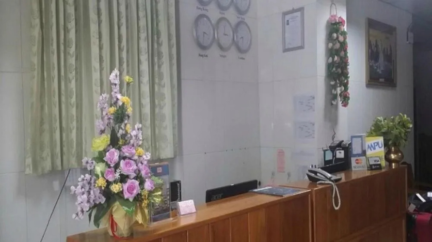 Daw Htay Hotel