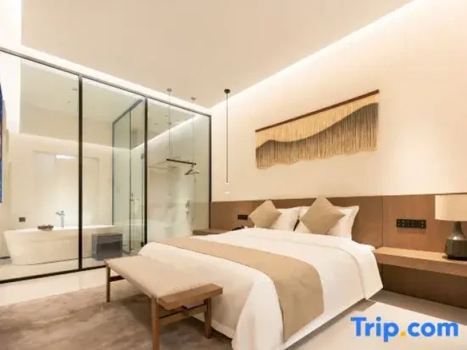 Deluxe Family Suite