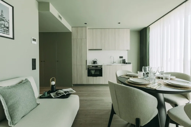1 Bedroom Apartment
