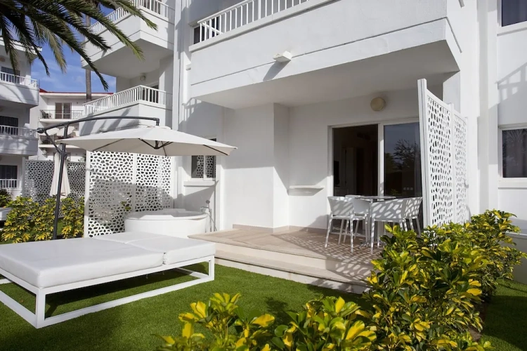1 Bedroom Premium Apartment