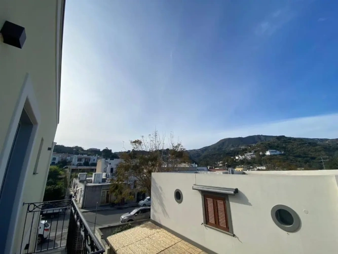 Standard Triple room with balcony