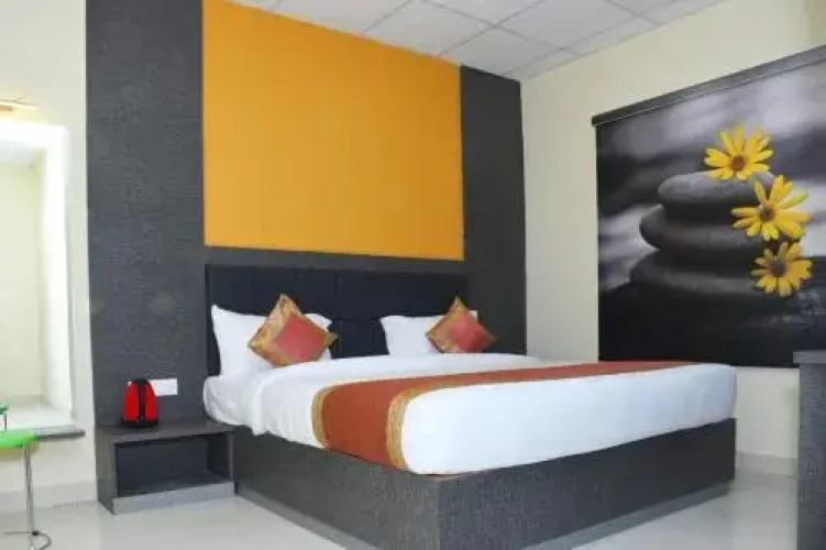 Lemon Grass by OYO Rooms
