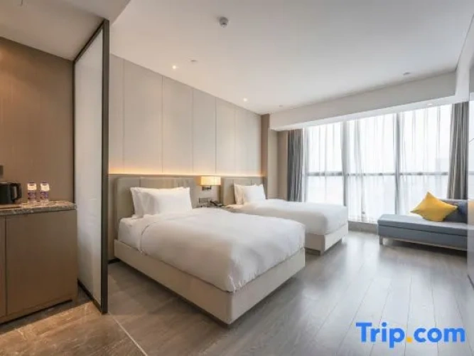 Standard Twin room with view
