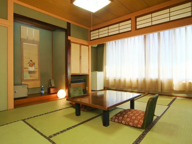 Economy room