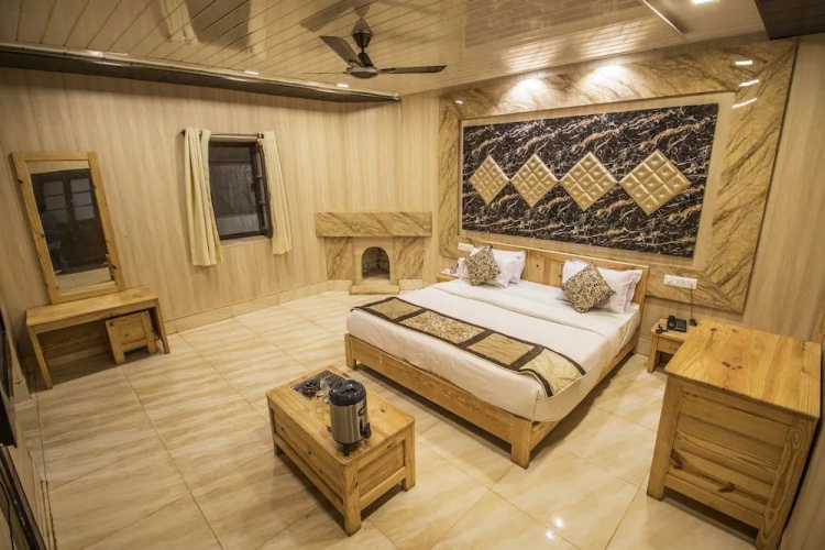 ARK Resorts